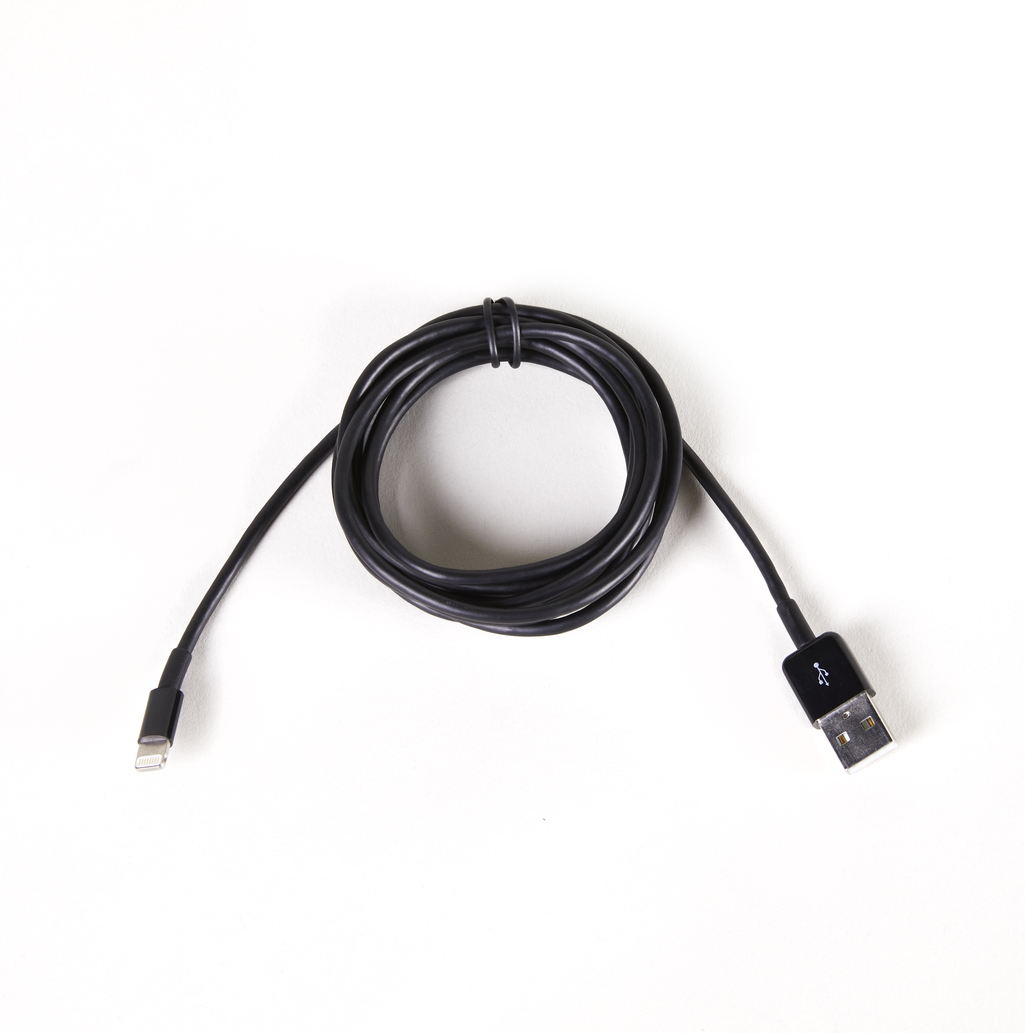 Retail_iPad_Lightning_to_USB_cable.jpg